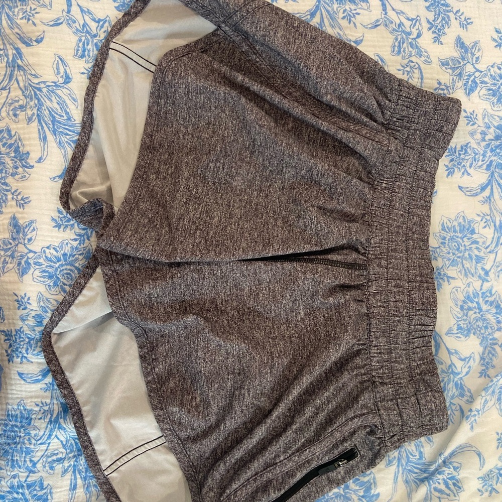 Lululemon womens athletic shorts with pocket